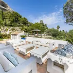 Caroix Villa